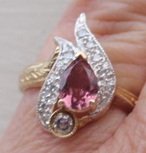 pink tourmaline 031.JPG