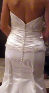 rsz_back_of_dressbuttons.jpg