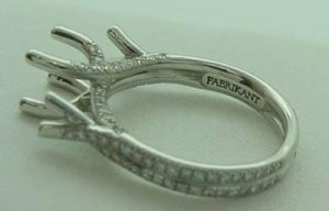 Fabrikant .60ctw 3 stone setting5.JPG