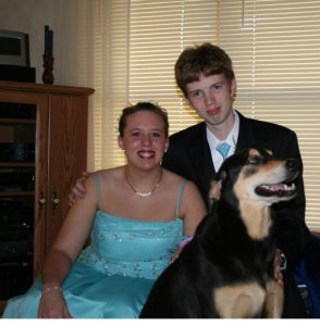 seniorprom02158806.jpg