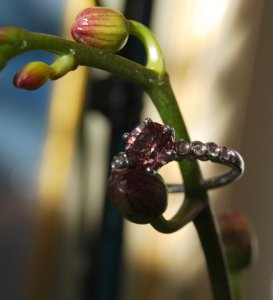 Ring_Malaya Garnet-2.JPG