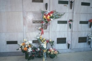 crypt00.jpg crypt00.jpg