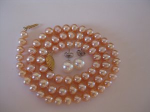 pinkebaypearls.JPG pinkebaypearls.JPG