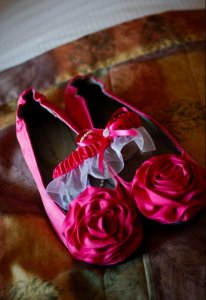 wedding 24 - shoes and garter.JPG