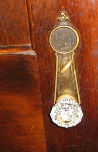 glassdoorknob.jpg