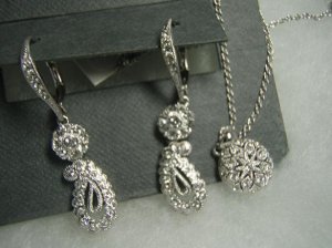 eliotdanori_earrings.necklace.JPG