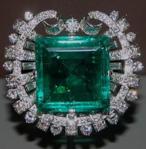 hooker_emerald_broach.jpg