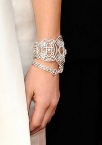 jessica-biel-diamond-bracelet.jpg