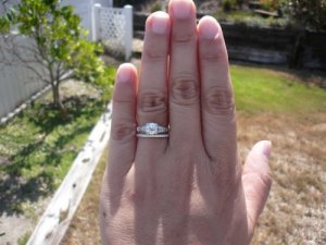 0059handshot-sm.jpg