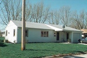 fronthouse01.jpg