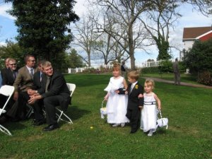 missyflowergirlsandringbearer123.jpg