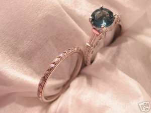 sapphirering01.jpg sapphirering01.jpg