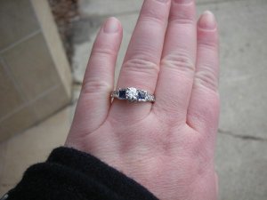 ringwholehandgl.jpg
