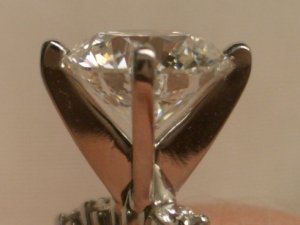 Maggiesringforpricescope422.jpg