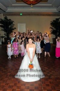 27_bouquet toss.jpg