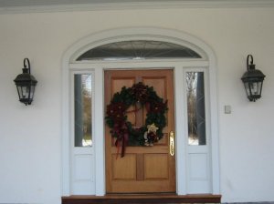 front door 2005 christmas.JPG