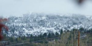 snowyfoothills.jpg