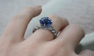 ring-by-leon-3smallview.JPG