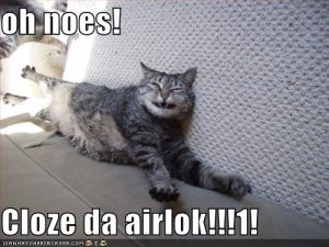 lolcatsohnoesclozedaairlok.jpg