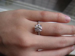 1.73 e vvs1 size 4.25.jpg