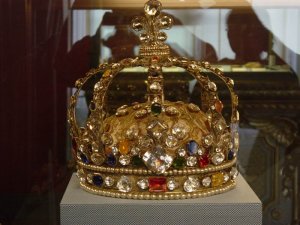 Crown of France_800.jpg