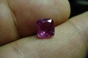 2.42 ct purplish pink sapphire2a.jpg