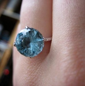 Dougbluetopazhandshot12.JPG