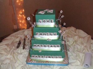 smurfysscrabblecakeatwedding2.jpg