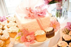 kamaweddingcake.jpg