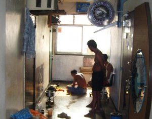 EGL india staff lunch in corridor.JPG