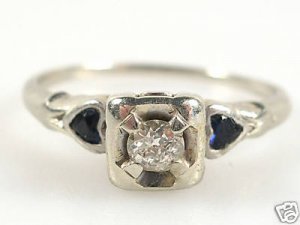 antiqueheartsring.jpg
