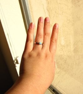 hand400.jpg