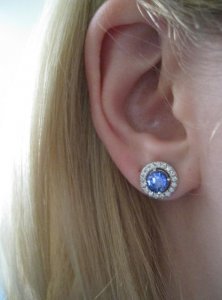 Sapphire_studs_05.jpg