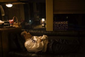 Obama passed out2.jpg