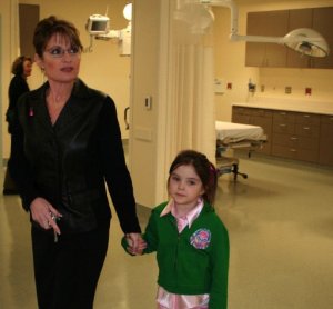 Palin Sarah and Piper.jpg