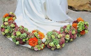 circleofbouquets.jpg