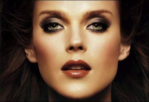 JEBMakeup03.jpg