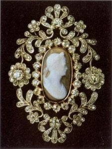 sweden_cameo_brooch.JPG