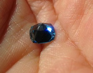 chipped topaz2a.JPG