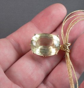 yellow-kunzite-neck-003.jpg