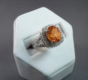 spessartite-garnet-white-002.jpg