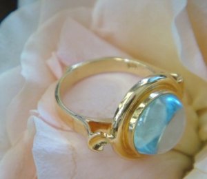 sky blue topaz1.jpg