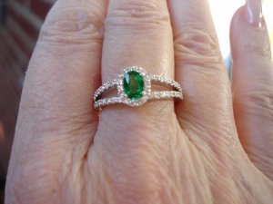 Emerald ring 003 b.jpg