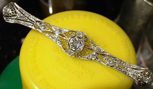 Antique pin9 freke.jpg