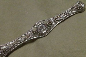 Antique pin2 freke.jpg