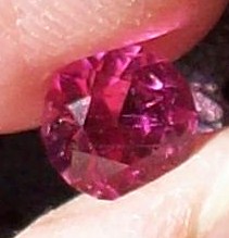 BKpinktourmhand.jpg