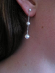 wedding earrings2009.jpg