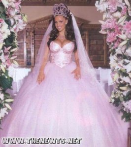 jordan_aka_katie_price_wedding_dress11.jpg