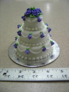 Mini%20Cake%20with%20purple1.JPG