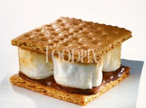 smoresnomnomnom.jpg